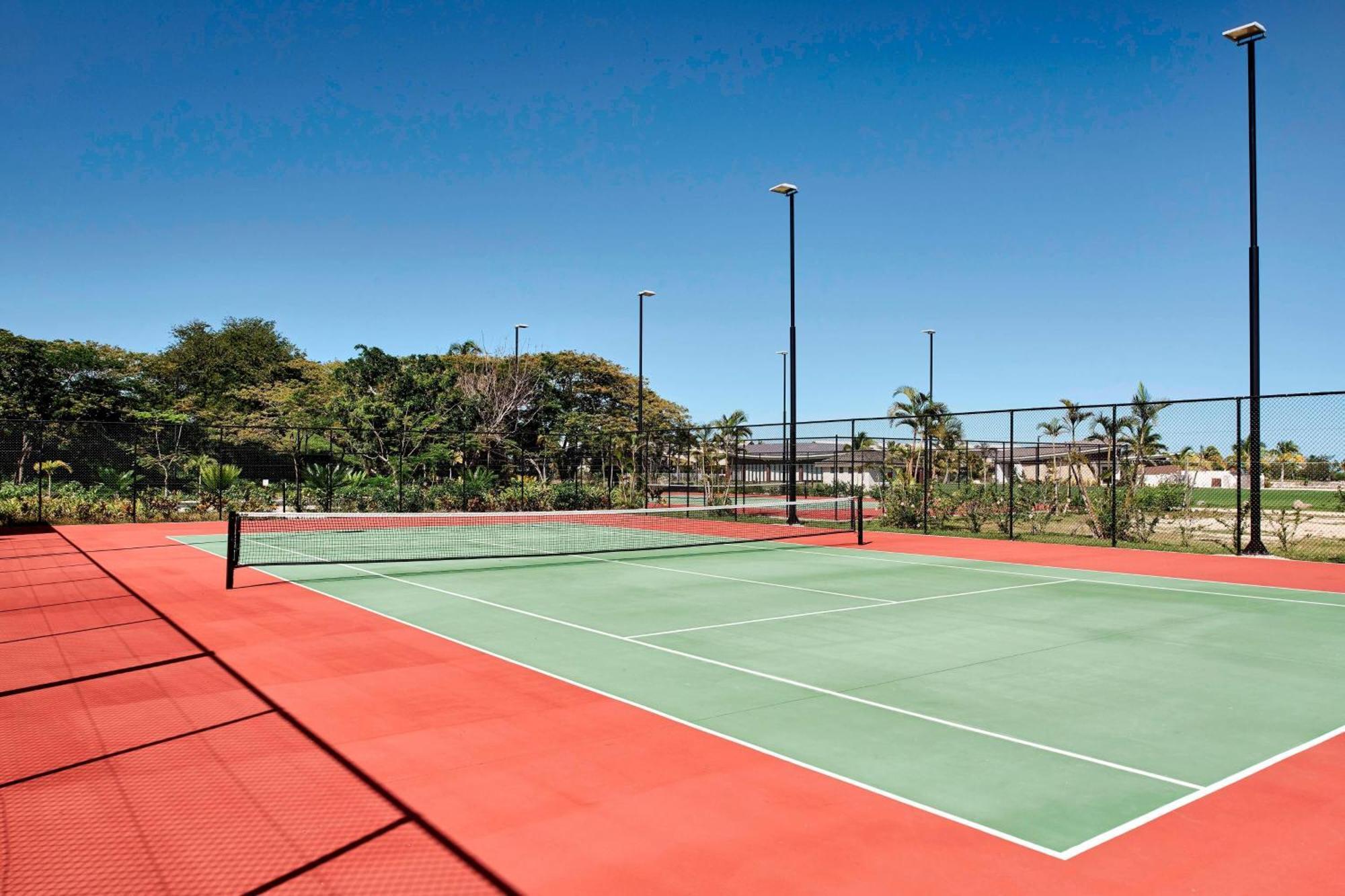 Fiji Marriott Resort Momi Bay Ngoại thất bức ảnh Tennis court at the University of the Sunshine Coast