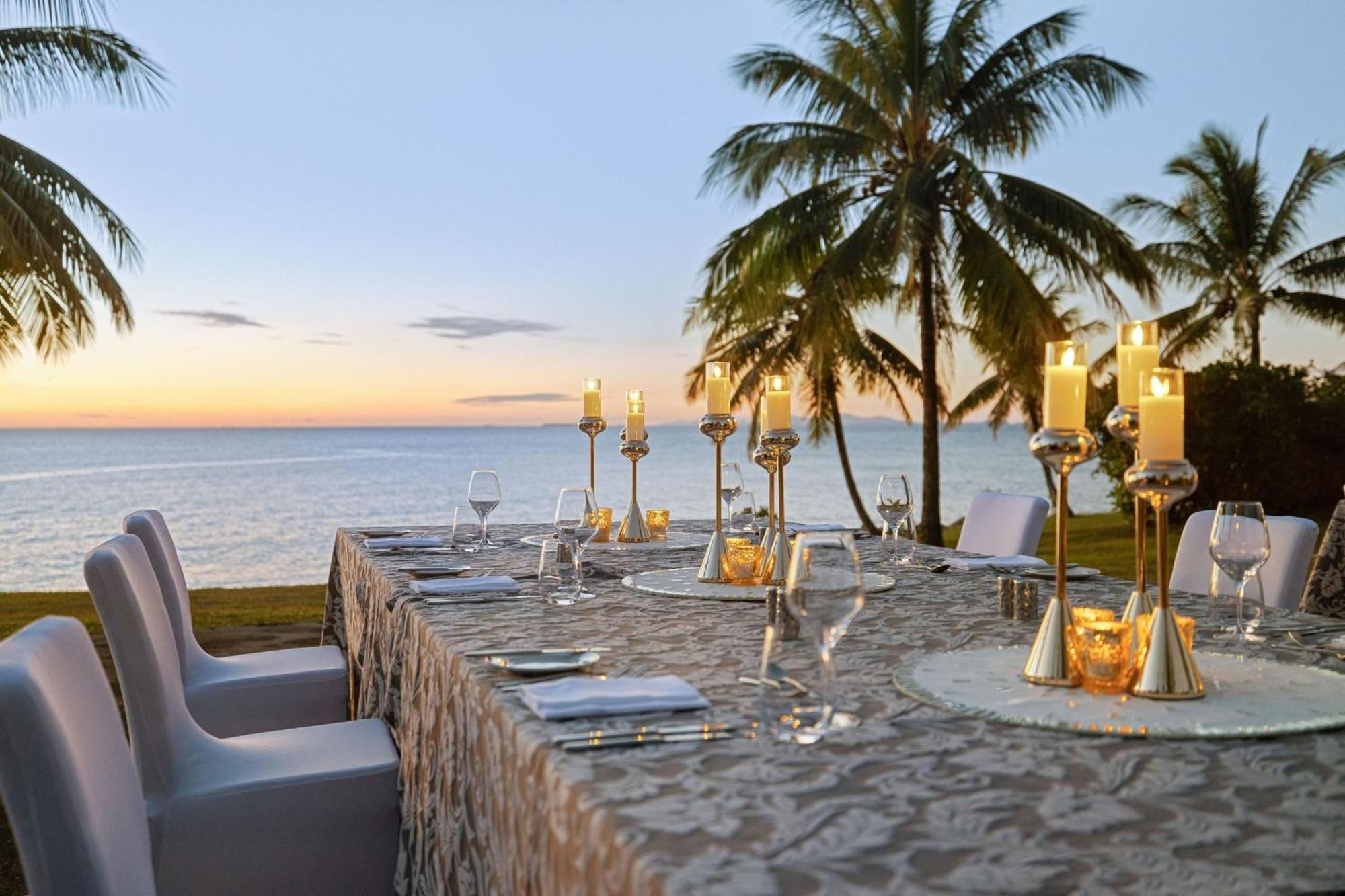 Fiji Marriott Resort Momi Bay Ngoại thất bức ảnh The Beachfront Restaurant