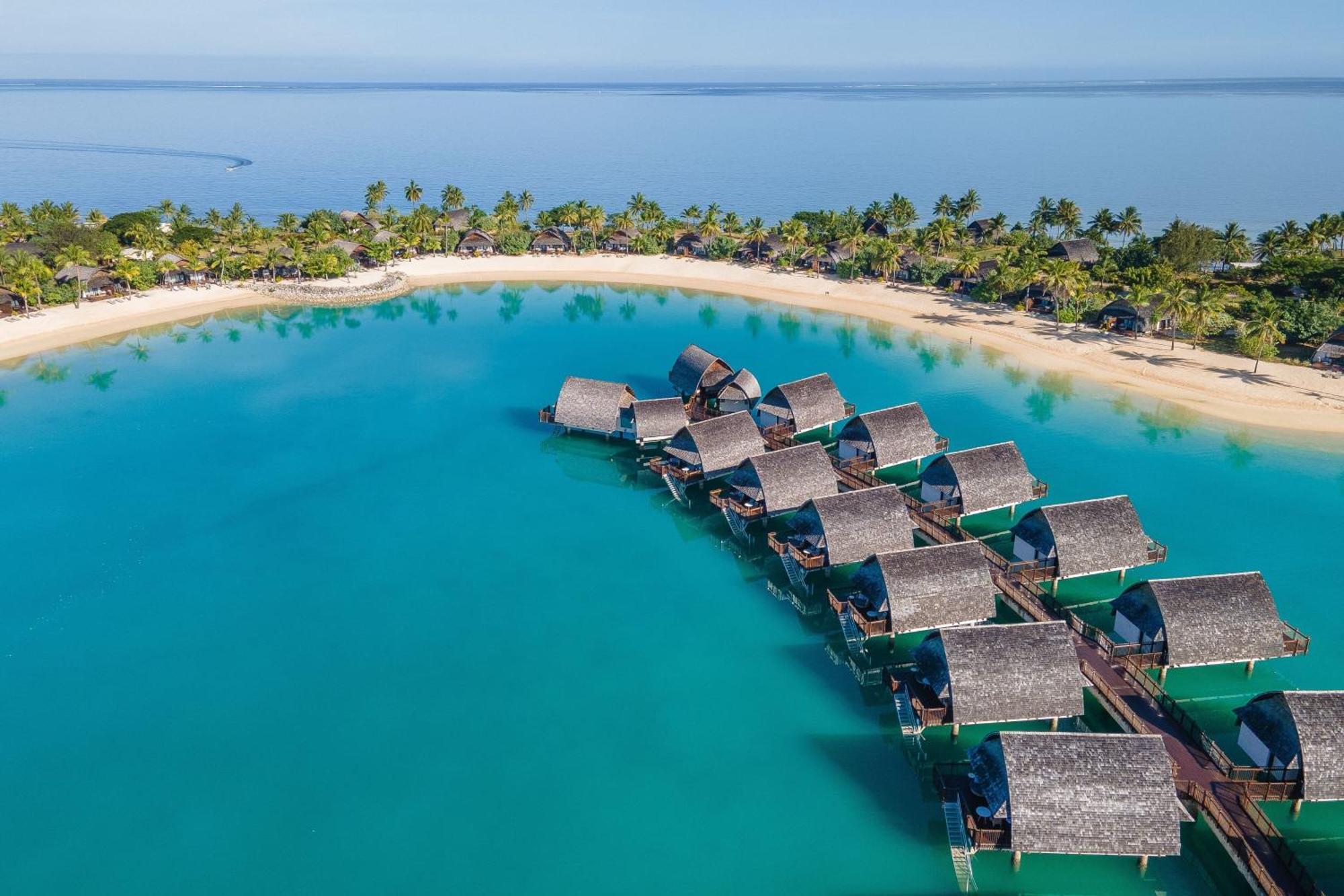 Fiji Marriott Resort Momi Bay Ngoại thất bức ảnh Aerial view of the resort