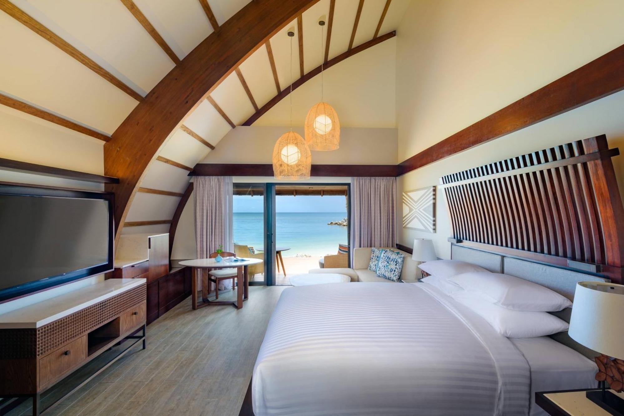 Fiji Marriott Resort Momi Bay Ngoại thất bức ảnh Beachfront Suite